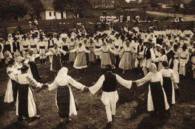 Rusu-Bargaului,-hora