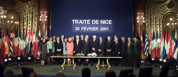 Tratatul de la Nisa (26 februarie 2001) - foto preluat de pe www.europarl.europa.eu