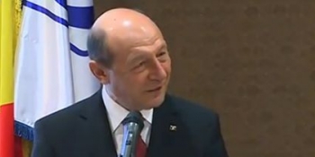 pre-edintele-traian-basescu-participa-la-congresul-extraordinar-al-pn-cd-partidul-trebuie-sa-revina-cu-un-grup-parlamentar-123036