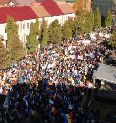 Marea Adunare a Moților și citirea Proclamației de la Câmpeni (19 octombrie 2013) - foto preluat de pe: romaniacurata.ro