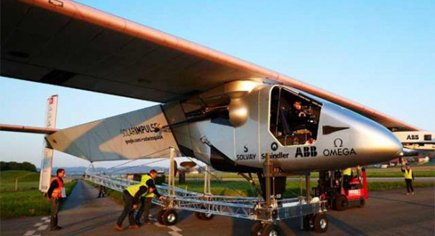 solar-impulse-2-10-interesting-features-of-this-ultra-lightweight-plane-586x319