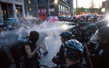 Proteste violente la Baltimore - foto preluat de pe adevarul.ro