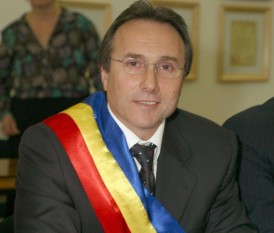 Gheorghe Nichita (n. 15 septembrie 1956, orașul Dorohoi, județul Botoșani), politician român, vicepreședinte la nivel național și liderul filialei județene Iași a Partidului Social Democrat. Începând din anul 2003 îndeplinește funcția de primar al municipiului Iași, după ce predecesorul său, Constantin Simirad (primar între anii 1992 și 2003) a fost numit ambasador în Cuba de către președintele României
foto: cronicadeiasi.ro