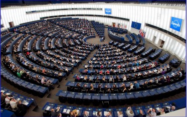 Sala plenară de la sediul din Strasbourg al Parlamentului European - foto - ro.wikipedia.org