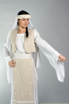 costum-popular-leontina-prodan - foto - ghidulnuntii.com