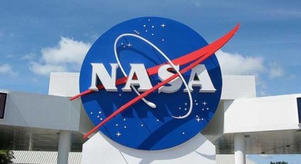 NASA (National Aeronautics and Space Administration), agenție reponsabilă cu programul spațial public al Statelor Unite ale Americii și cu cercetare aerospațială civilă și militară pe termen lung. NASA a fost înființată în 1958