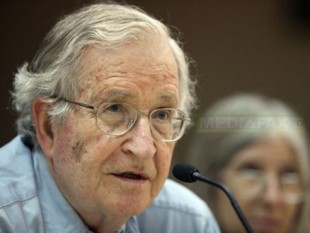 Avram Noam Chomsky (n. 7 decembrie, 1928, Philadelphia, SUA) - foto - Mediafax