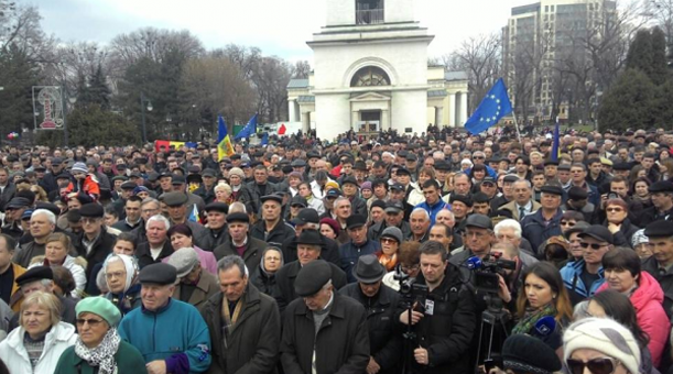 protest chisinau aprilie 2015