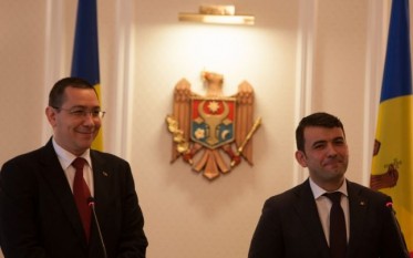 Doi premieri şi un abuz - foto - adevarul.ro
