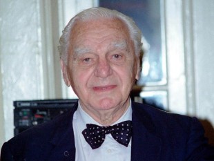 Ion Augustin Nicolae Rațiu (n. 6 iunie 1917, Turda – d. 17 ianuarie 2000, Londra) a fost un politician român, reprezentant al Partidului Național Țărănesc (devenit ulterior PNȚCD) - foto: gandul.info