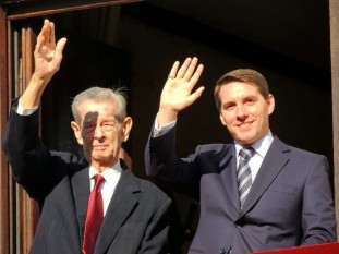 Regele Mihai si nepotului său Nicolae - foto - casa-regala.blogspot.ro