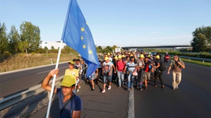 Imigranţii au mărşăluit spre destinaţieș foto - derstandard.at