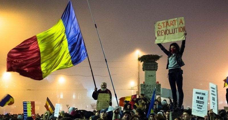 Proteste 6 noiembrie 2015, Bucuresti, Piata Universitatii - foto: Sergiu Nicolae Brega