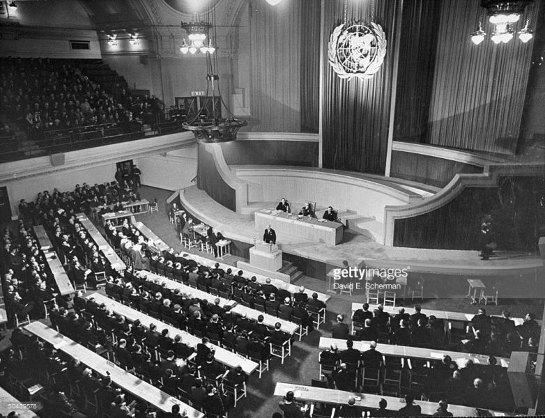 Overall view looking down on the first meeting of the UN Organization's General Assembly in the Methodist Church's Central Hall with Clement Attlee speaking from the podium.
January 10, 1946 - foto: gettyimages.com