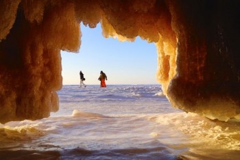 Cele mai frumoase peşteri de gheaţă din lume - foto: greatnews.ro