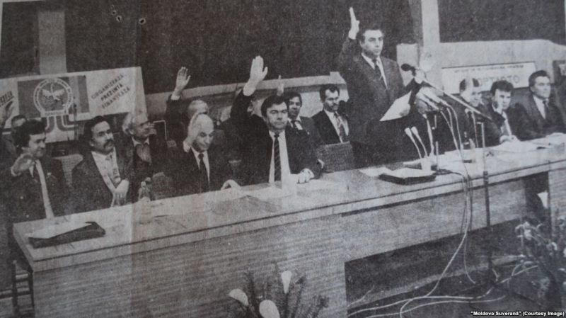 Adunare împotriva referendumului unional. „Moldova Suverana”, 16.03.1991 - foto preluat de pe europalibera.org