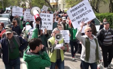 Marş în cartierul Floreasca, 2 aprilie 2016 - foto: Epoch Times