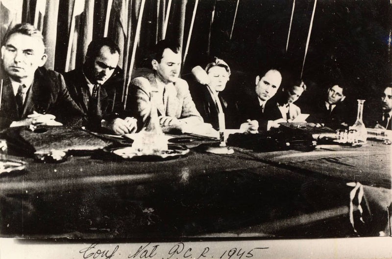 The Communist Party's National Conference of October 1945. Pictured, left to right: Vasile Luca, Constantin Pîrvulescu, Lucrețiu Pătrășcanu, Ana Pauker, Teohari Georgescu, Florica Bagdasar and Gheorghe Vasilichi - foto preluat de pe en.wikipedia.org