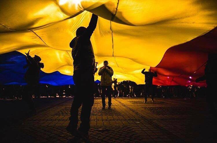 Operatiunea Tricolorul + Revolutia Luminii (Protest București, Piața Victoriei - 12 februarie 2017) - foto: Cristian Bisca