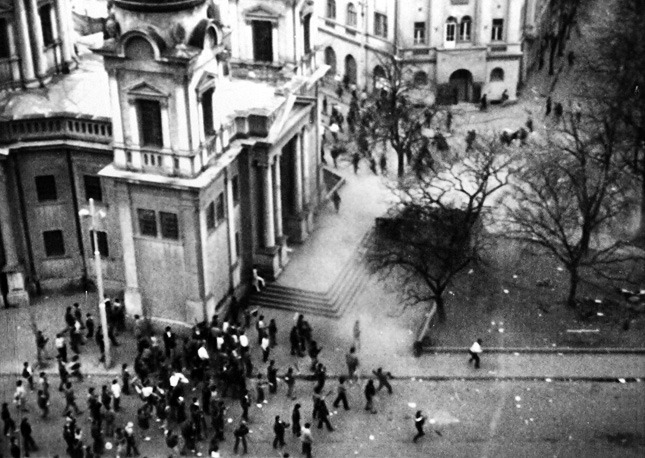 Conflictul interetnic de la Târgu Mureș (19 martie și 21 martie 1990) - foto preluat de pe ro.wikipedia.org