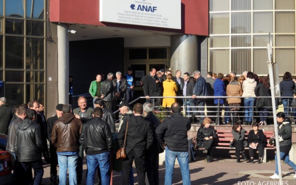 Protest ANAF (Noiembrie 2015) - foto: stirileprotv.ro