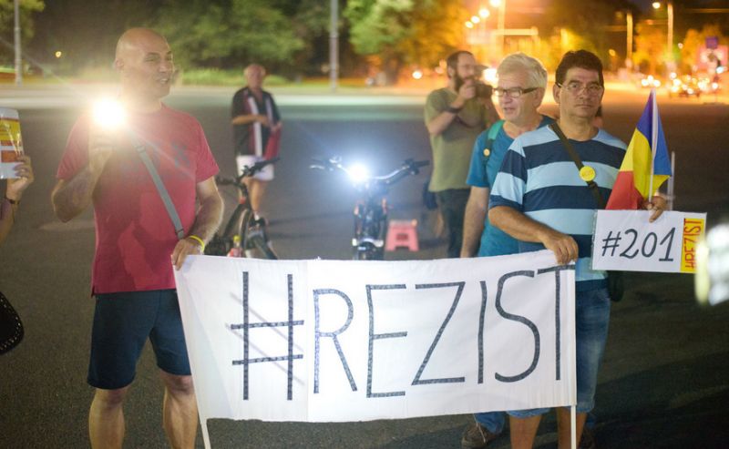 Protest Rezist - Ziua 201 - foto: Mihuţ Savu / Epoch Times