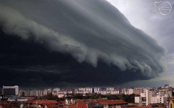 Furtuna violenta la Timisoara (17 septembrie 2017) - foto: twitter.com
