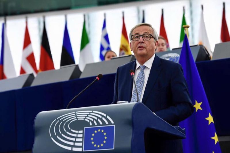 Jean-Claude Juncker (n. 9 decembrie 1954, Redingen, Luxemburg) este un politician creștin-democrat luxemburghez, prim-ministru al Luxemburgului între 20 ianuarie 1995 și 4 decembrie 2013. La data de 15 iulie 2014 Juncker a fost ales de Parlamentul European în funcția de președinte al Comisiei Europene. - foto preluat de pe facebook.com