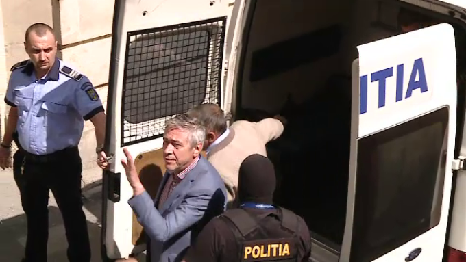 Presedintele CNAS, Marian Burcea, reţinuti de procurorii anticorupţie într-un amplu dosar privind decontările fictive (1 septembrie 2017)- foto: stirileprotv.ro
