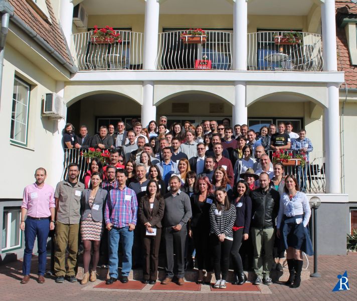 15 organizații civice, 100 de cetățeni activi, o singură coaliție a oamenilor buni, a oamenilor liberi care cred în viitorul democratic și euroatlantic al Românie - foto preluat de pe: www.facebook.com/initiativaromania2016/
