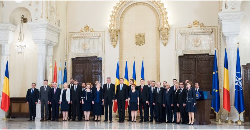 Ceremonia depunerii jurământului de către membrii Cabinetului Tudose (29 iuni 2017) - foto preluat de pe guv.ro