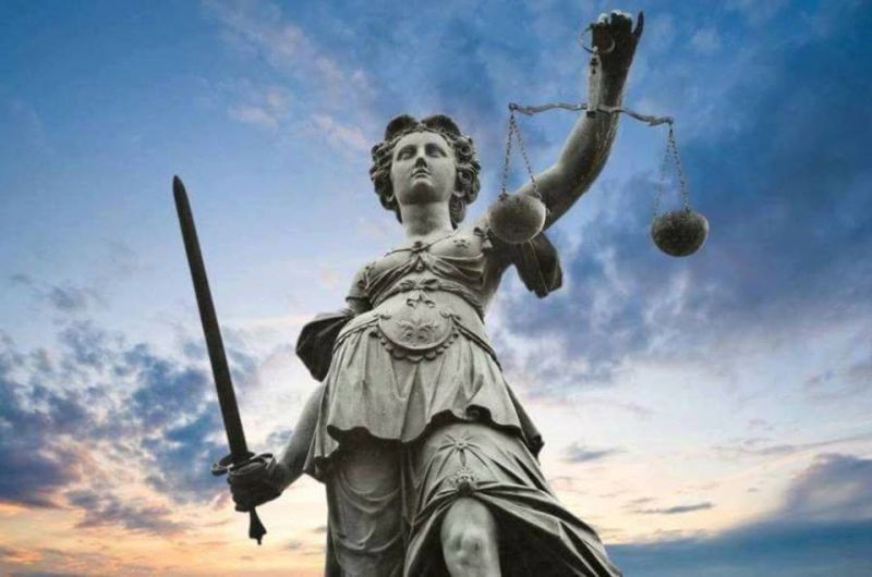 Justiţia - foto preluat de pe facebook.com