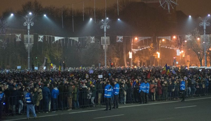 Protest "STOP Legile Justiției! Nu scăpați!" (Bucuresti - 26 Noiembrie 2017) - foto preluat de pe Epoch Times Romania