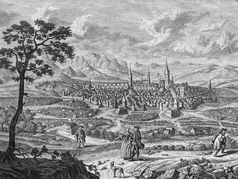 Sibiu - Orașul fortificat văzut dinspre Nord, Dealul Gusteritei, circa 1750 - foto preluat de pe ro.wikipedia.org