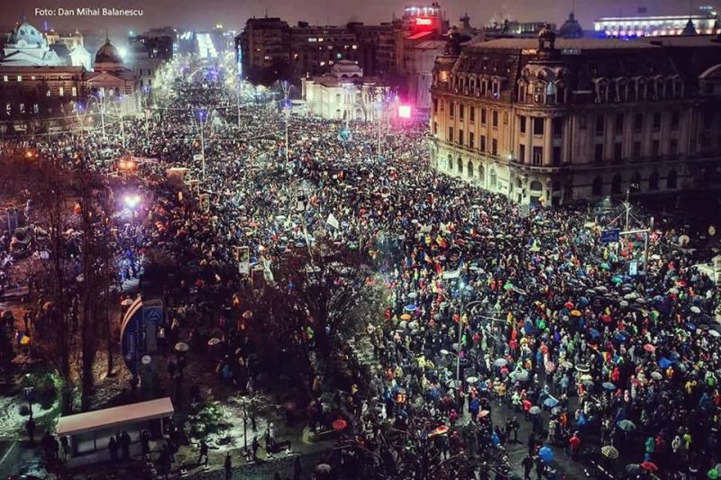 Toate drumurile duc la Bucuresti. „Revolutia” generatiei noastre
„20 Ianuarie 2018 piata Universitatii a devenit neincapatoare”
foto realizat de Dan Mihai Balanescu