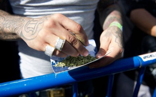 Este încă incert ce fel de medicamente vor controla olandezii la Amsterdam... - foto preluat de pe adevarul.ro