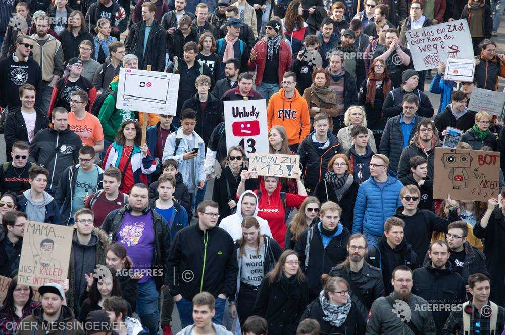 Proteste în Germania împotriva reformelor privind drepturile de autor în UE (23 martie 2019) - foto preluat de pe www.agerpres.ro