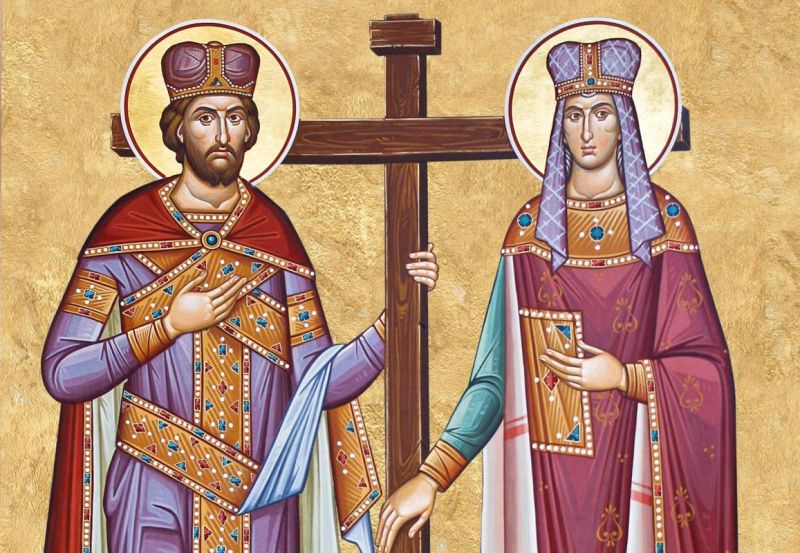 Icoană ortodoxă cu Sfinții Împărați Constantin și Elena ținând Sfânta Cruce între ei.