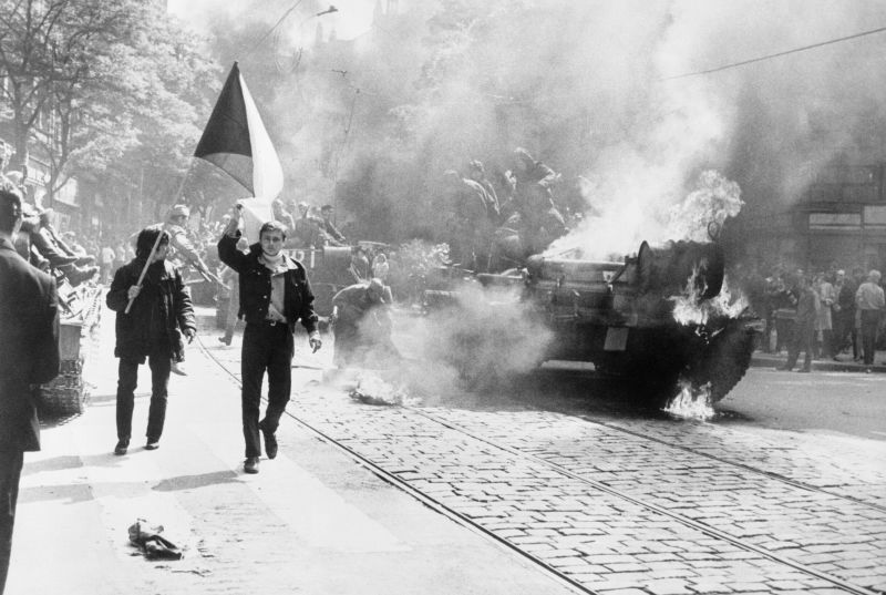 Invazia Cehoslovaciei (20-21 august 1968) - foto preluat de pe ro.wikipedia.org