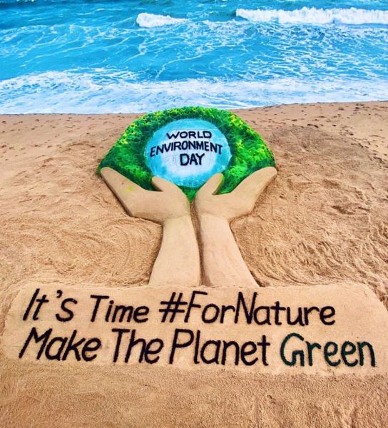 #WorldEnvironmentDay 2020.
Together we must act #ForNature . My SandArt at Puri beach in Odisha with message, it’s time for nature. Make the planet #Green  - foto preluat de pe www.facebook.com/sudarsan.sandart