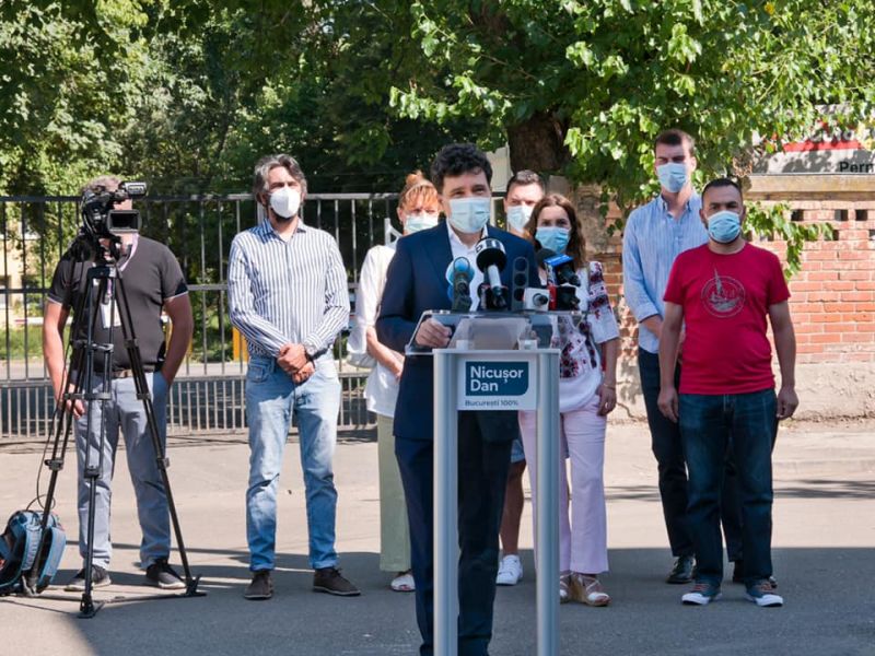 Nicușor Dan - Conferință de presă: Apel la responsabilitate în contextul crizei sanitare din Capitală (12 iulie 2020) - foto preluat de pe www.facebook.com/NicusorDan.ro