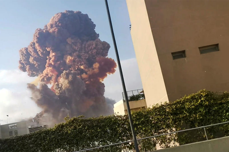 Explozii la Beirut: Cel puţin 50 de morţi şi 2.750 de răniţi (4 august 2020) - Foto: (c) Karim Sokhn/Instagram/Ksokhn + Thebikekitchenbeirut/via REUTERS - preluat de pe www.agerpres.ro
