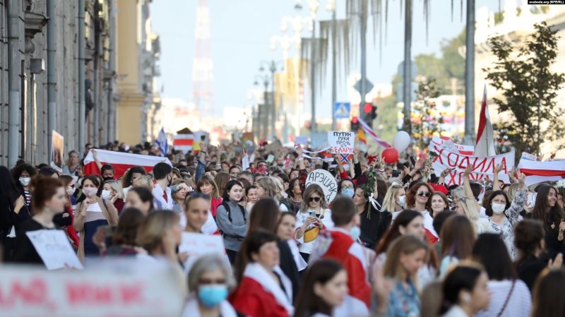 Circa 10.000 de femei au participat la un miting în Minsk, 5 septembrie - foto preluat de pe romania.europalibera.org