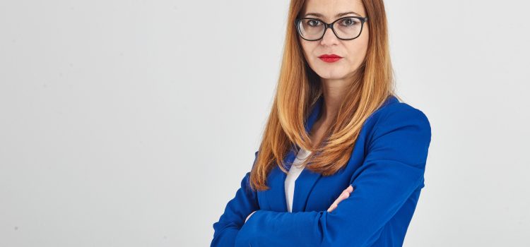 Florina Presadă - Senator USR - foto preluat de pe www.usr.ro