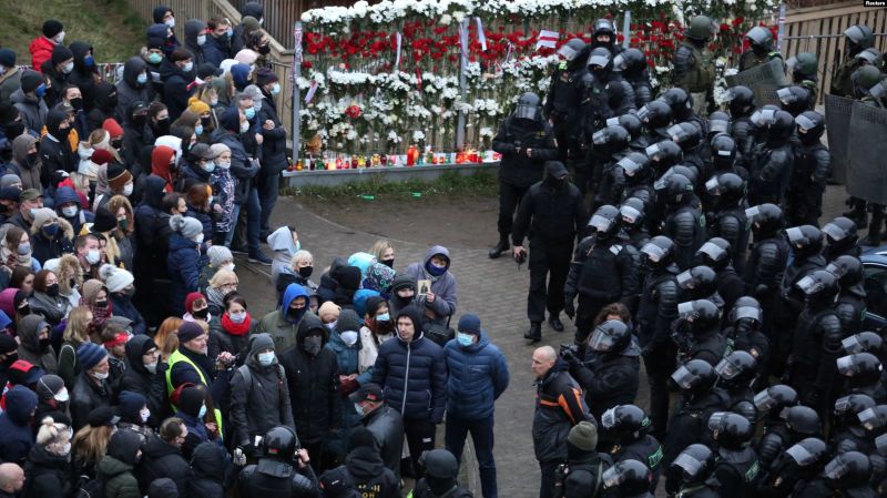 Peste o mie de persoane arestate la cel mai recent protest anti-Lukașenko (15 noiembrie 2020) - foto preluat de pe romania.europalibera.org