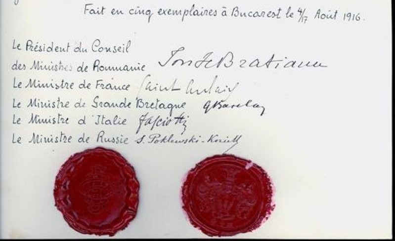 Tratatul de alianță cu Antanta ((București - 4/17 august 1916)) Parte din Participării României la Primul Război Mondial - Pagina 3 a Tratatului politic dintre România şi Antanta din 1916 (Fila cu semnături) Deţinător - Arhivele Naţionale ale României - foto preluat de pe ro.wikipedia.org