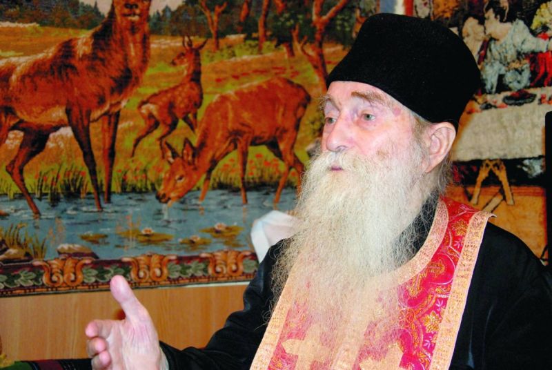 Arhimandritul Arsenie Papacioc
(1914 - 2011) - foto preluat de pe ziarullumina.ro