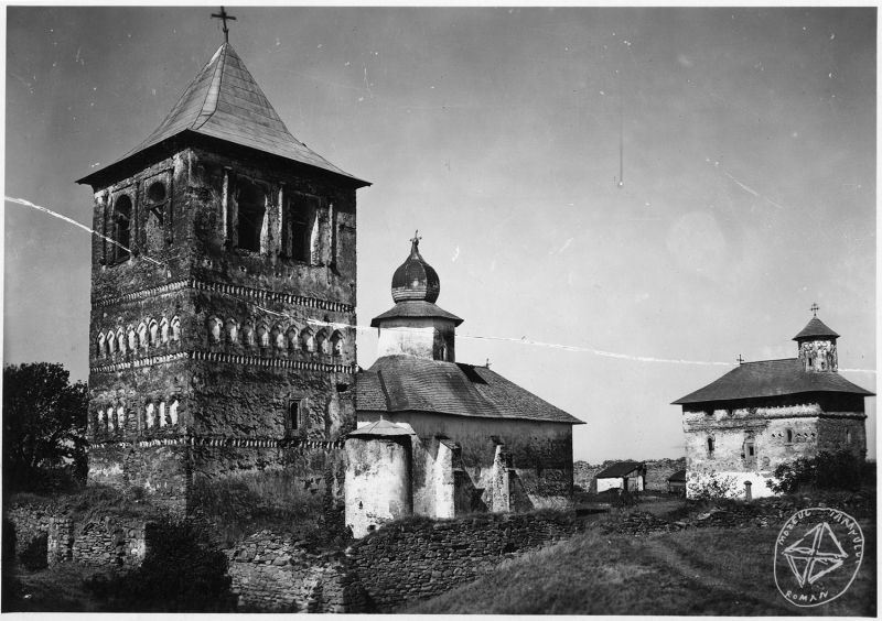 Mănăstirea Zamca, județul Suceava (MC-24) - Sursa foto: Arhiva de Imagine MȚR - Colecția Claudia Mihăilescu - preluat de pe www.facebook.com/@MuzeulTaranului